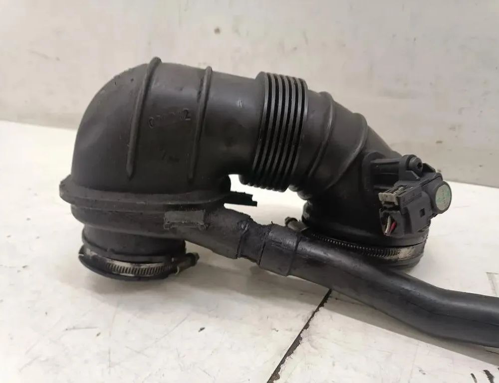 MERCEDES-BENZ E-Class W124 (1984-1997) шланг радиатора интеркулера A6510900437 26761564