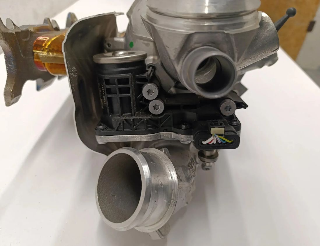 MERCEDES-BENZ E-Class W212/S212/C207/A207 (2009-2016) Turbocharger A2540908500 27856305