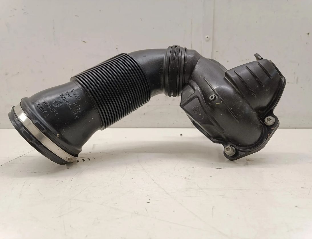 AUDI A3 8Y (2020-2024) Air Intake Tube 5Q0129684E 30120650
