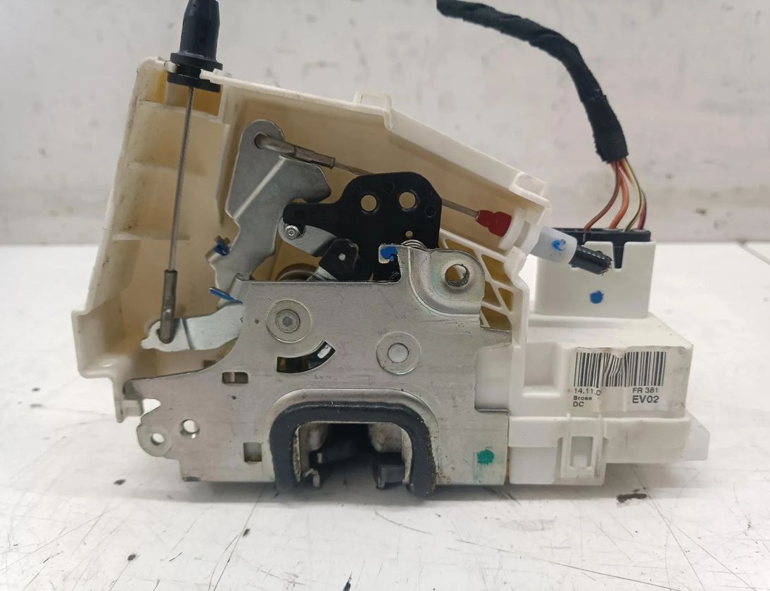 MERCEDES-BENZ R-Class W251 (2005-2017) Замок двери передний правый 1697202835 30184905