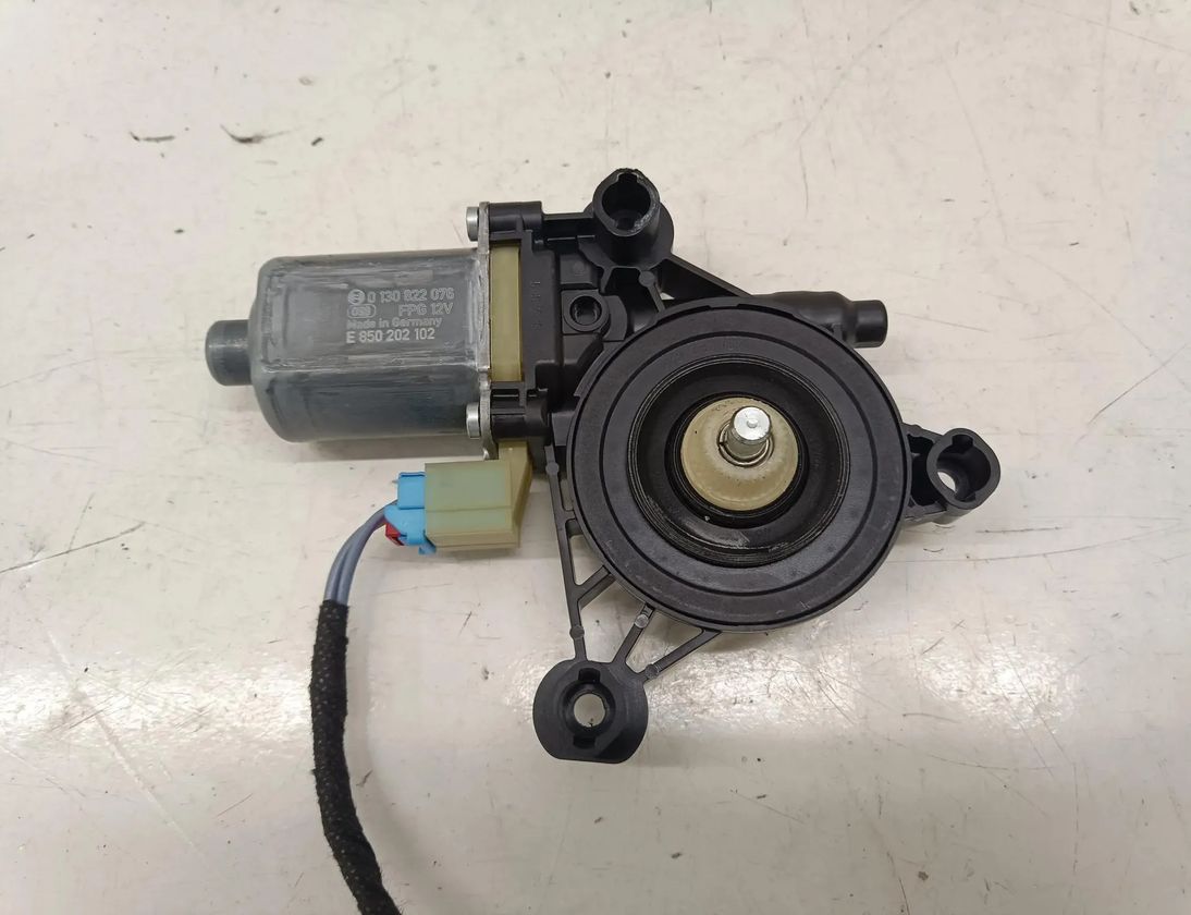 AUDI A3 8Y (2020-2024) Front Left Door Window Regulator Motor 5Q0959802C 30250939