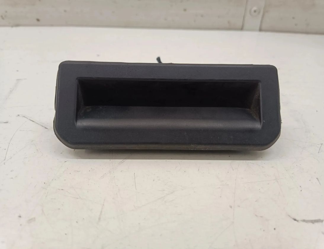 AUDI A3 8Y (2020-2024) Bagāžas nodalījuma rokturis 6V0827566 30250958