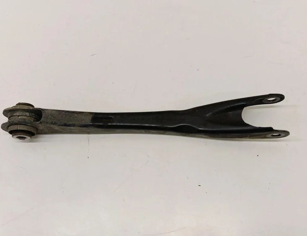 BMW 3 Series G20/G21/G28 (2018-2024) Aizmugurējā labā svira/ričags 6878641 30305436