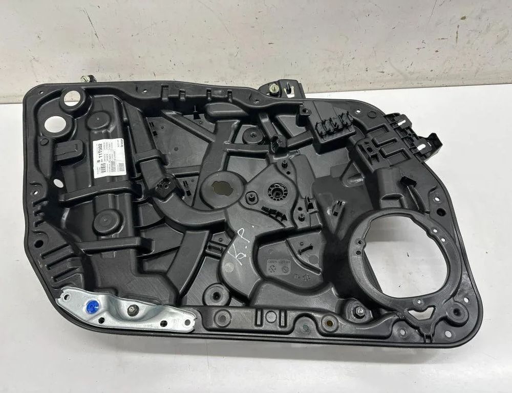 MERCEDES-BENZ CLA-Class C118 (2019-2023) Aizmugurējo kreiso durvju logu pacēlājs A0997203102 30316520