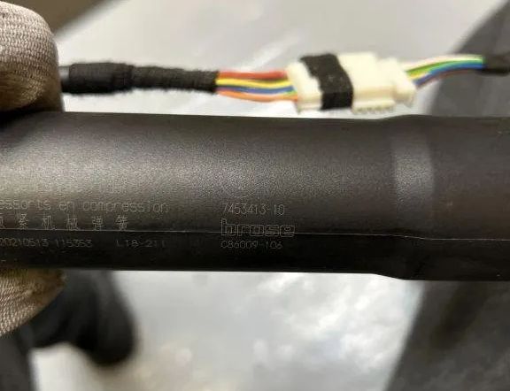 BMW 3 Series G20/G21/G28 (2018-2024) Aizmugurējā bagāžnieka amartizātors kreisajā pusē 745341310 30799311