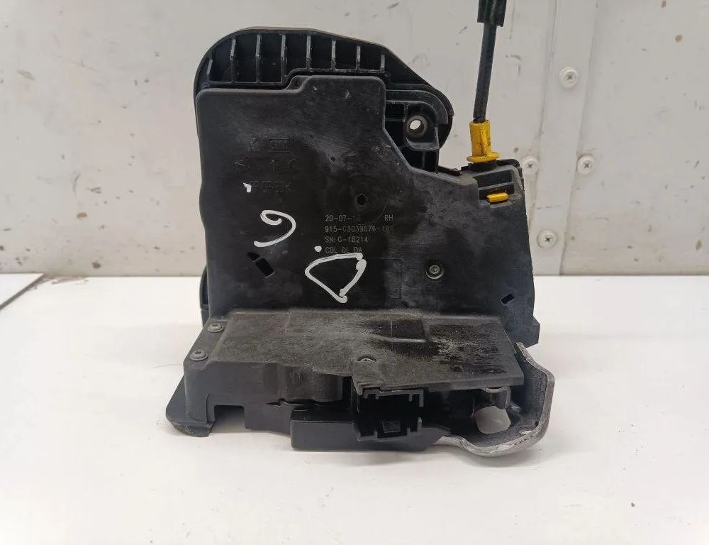 OPEL Astra K (2015-2021) Rear Right Door Lock C3039076 30799370