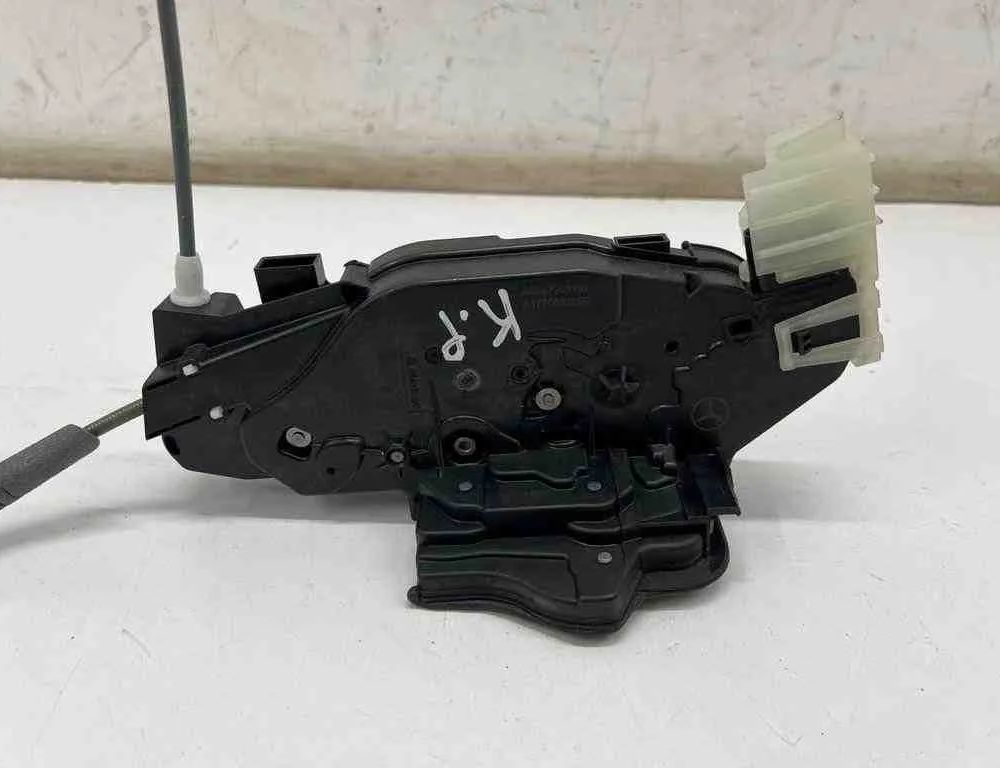 MERCEDES-BENZ CLA-Class C118 (2019-2023) Priekšējo kreiso durvju slēdzene A0997203102 32630606