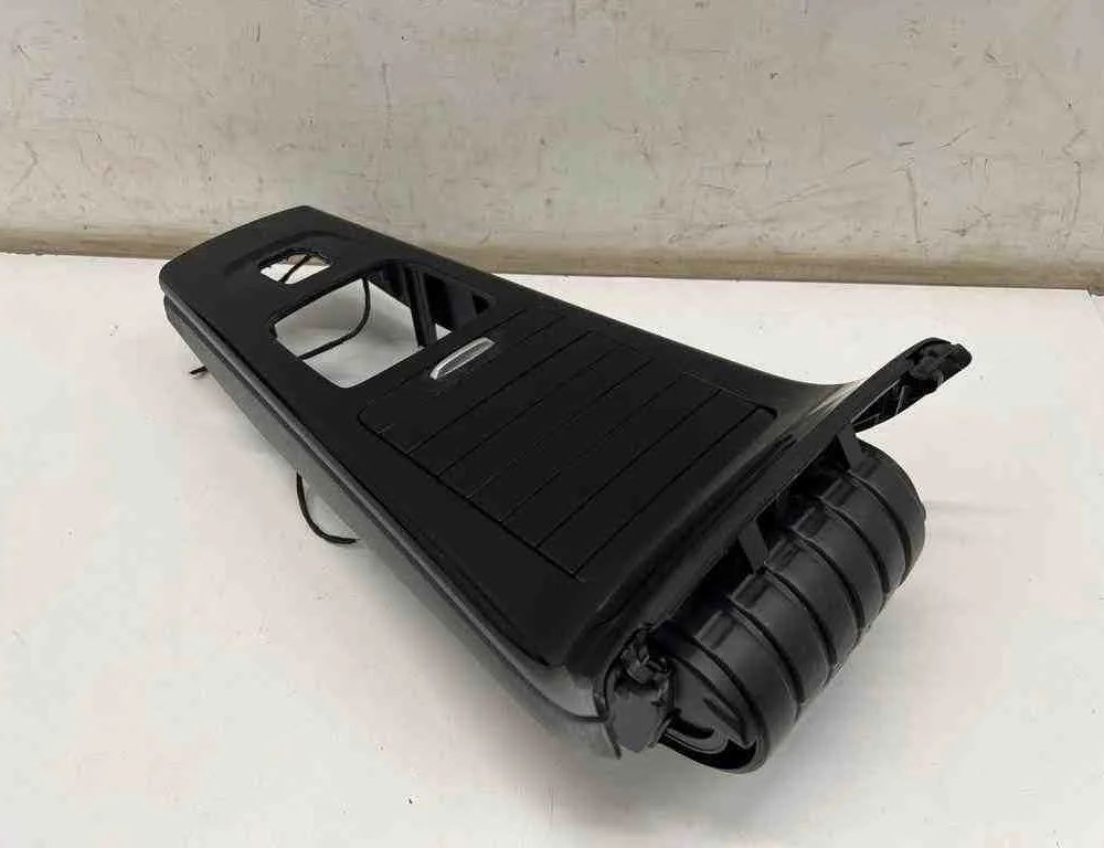 MERCEDES-BENZ CLA-Class C118 (2019-2023) Centrālā konsole A1776801201 32695960