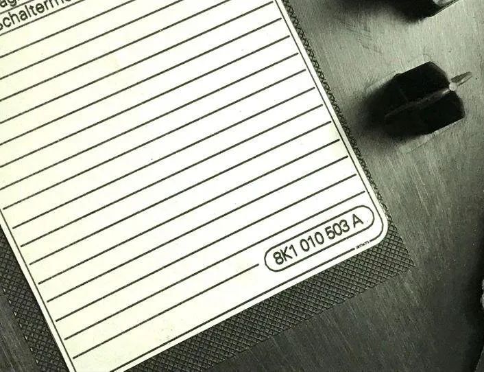 AUDI A4 B8/8K (2011-2016)  Боковая панель 8K0857086,8K1010503A,E421R012439 24571163