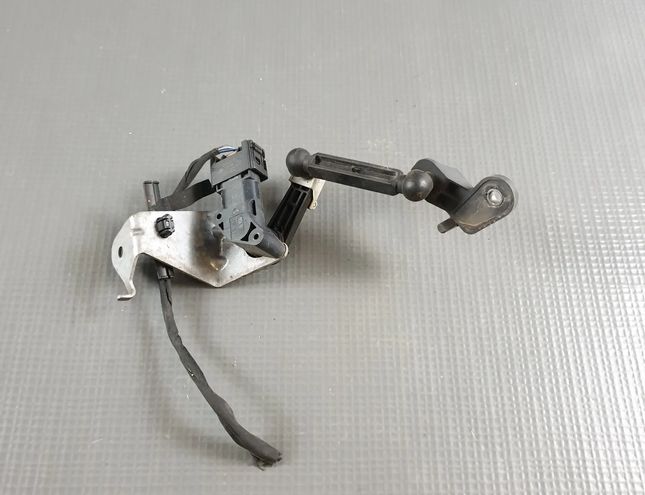 BMW i4 1 generation (2021-2024) Aizmugurējā labā augstuma līmeņa sensors 6993514,699351401,6895650,689565002 26997724