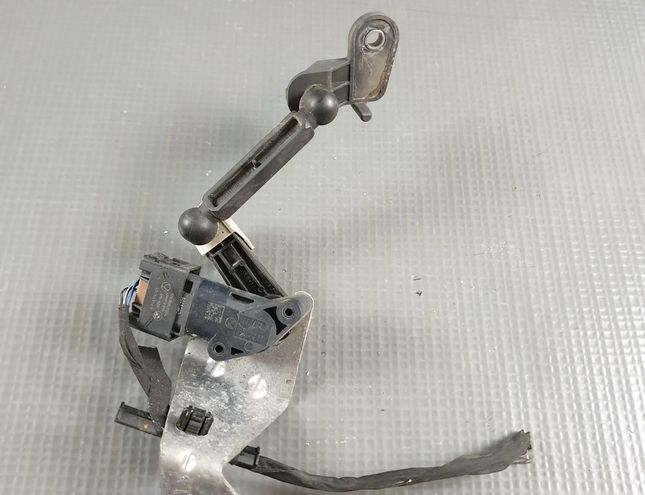 BMW i4 1 generation (2021-2024) Aizmugurējā labā augstuma līmeņa sensors 6993514,699351401,6895650,689565002 26997724