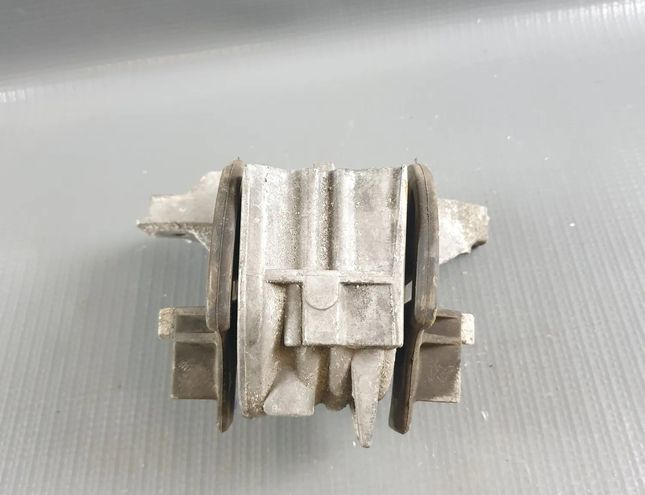 CITROËN C5 2 generation (2008-2017) Подушка двигателя левая 326B96 27501513