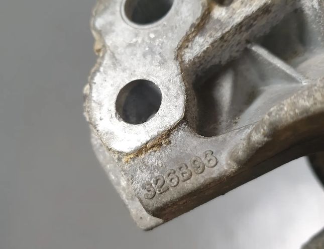 CITROËN C5 2 generation (2008-2017) Подушка двигателя левая 326B96 27501513