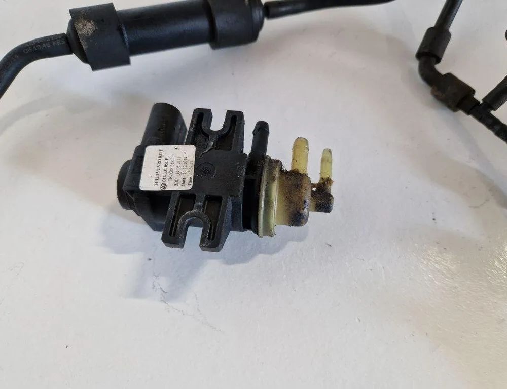 VOLKSWAGEN Passat B7 (2010-2015) Vacuum Valve 04L131051F 30524105