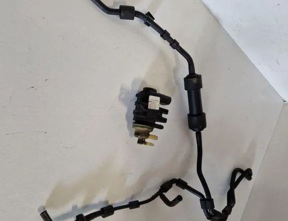 VOLKSWAGEN Passat B7 (2010-2015) Vacuum Valve 04L131051F 30524105