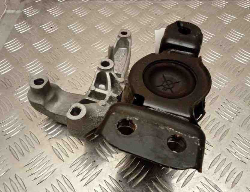 NISSAN Qashqai 2 generation (2013-2023) Передняя подушка двигателя 112848459R 17301444