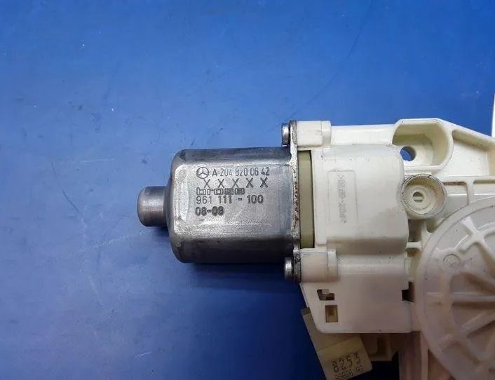 MERCEDES-BENZ C-Class W204/S204/C204 (2004-2015) Моторчик стеклоподъемника задней левой двери 0130822443,A2048200642 21195595