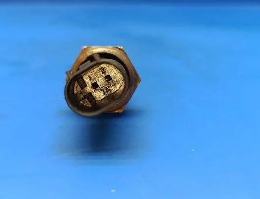 MERCEDES-BENZ E-Class W212/S212/C207/A207 (2009-2016) Izplūdes gāzu temperatūras sensors A0051532328,08241211800 21196993