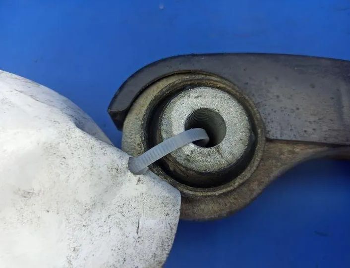 MERCEDES-BENZ S-Class W221 (2005-2013) Aizmugurējā labā svira/ričags 2213520388 21204373