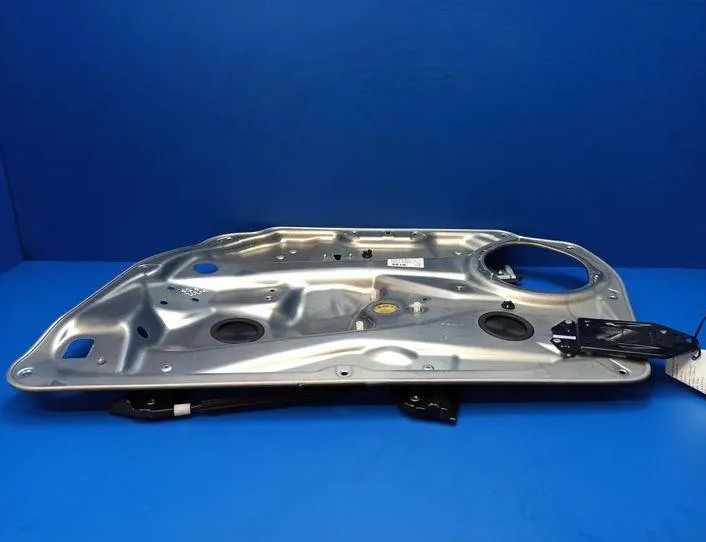 MERCEDES-BENZ E-Class W212/S212/C207/A207 (2009-2016) Aizmugurējo labo durvju logu pacēlājs A2128201102 21211236