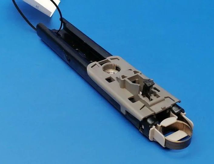 MERCEDES-BENZ E-Class W211/S211 (2002-2009) Регулятор высоты ремня безопасности (передний правый) A2118600388 21215021