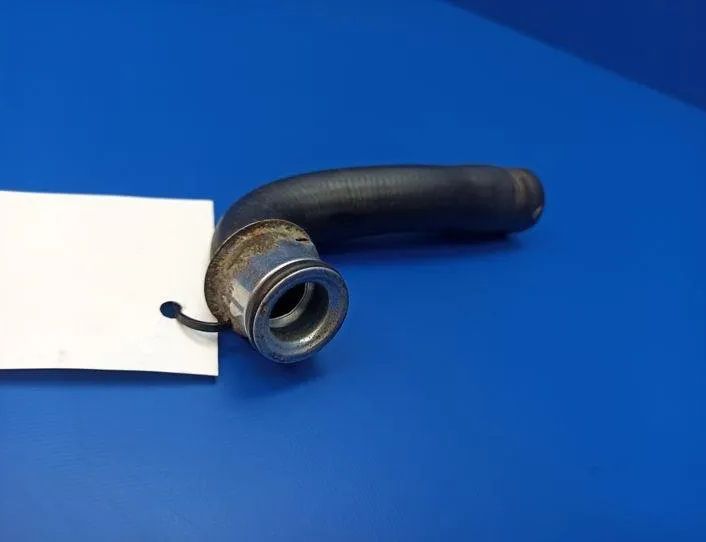 MERCEDES-BENZ CLS-Class C219 (2004-2010) Dzesēšanas šļauka / truba 642 21216528