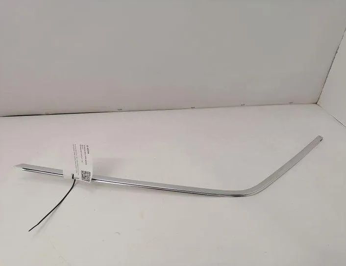 MERCEDES-BENZ W124 1 generation (1984-1994) Front Left Door Window Strip W123 21222346