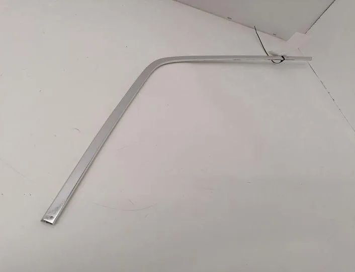 MERCEDES-BENZ W124 1 generation (1984-1994) Front Left Door Window Strip W123 21222346