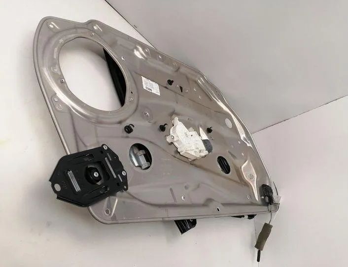 MERCEDES-BENZ E-Class W212/S212/C207/A207 (2009-2016) Priekšējo kreiso durvju logu pacēlājs A2128201102 21223476