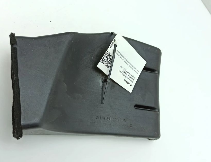 MERCEDES-BENZ E-Class W124 (1984-1997) Air Intake Tube 1238310746 30234279