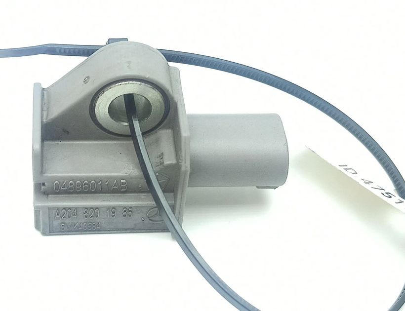 MERCEDES-BENZ C-Class W204/S204/C204 (2004-2015) Priekšējais kreisais trieciena sensors 5WK43584,A2048201985 30234973