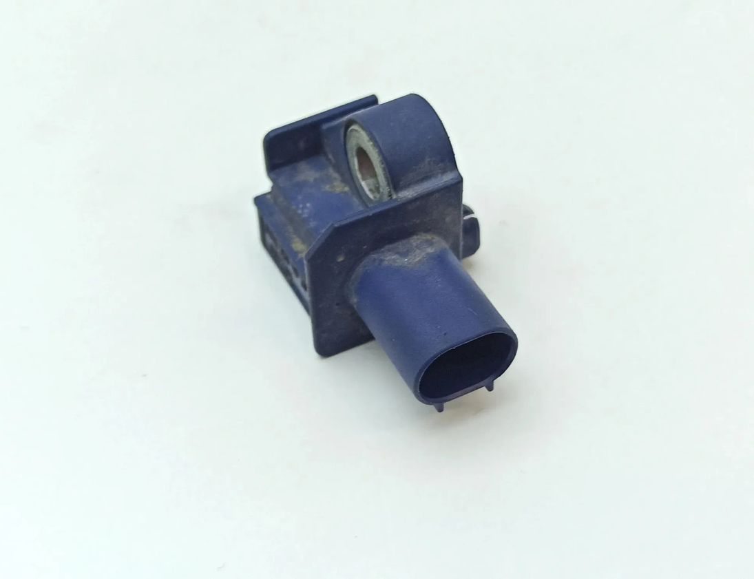 MERCEDES-BENZ C-Class W204/S204/C204 (2004-2015) Датчик удара передний левый A2128204926 30242145