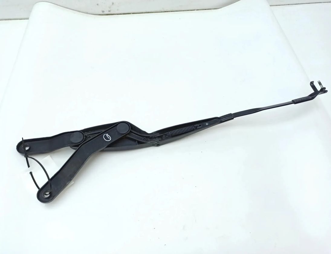 MERCEDES-BENZ C-Class W204/S204/C204 (2004-2015) Front Wiper Arms 3392125813,A2048201544 30243757