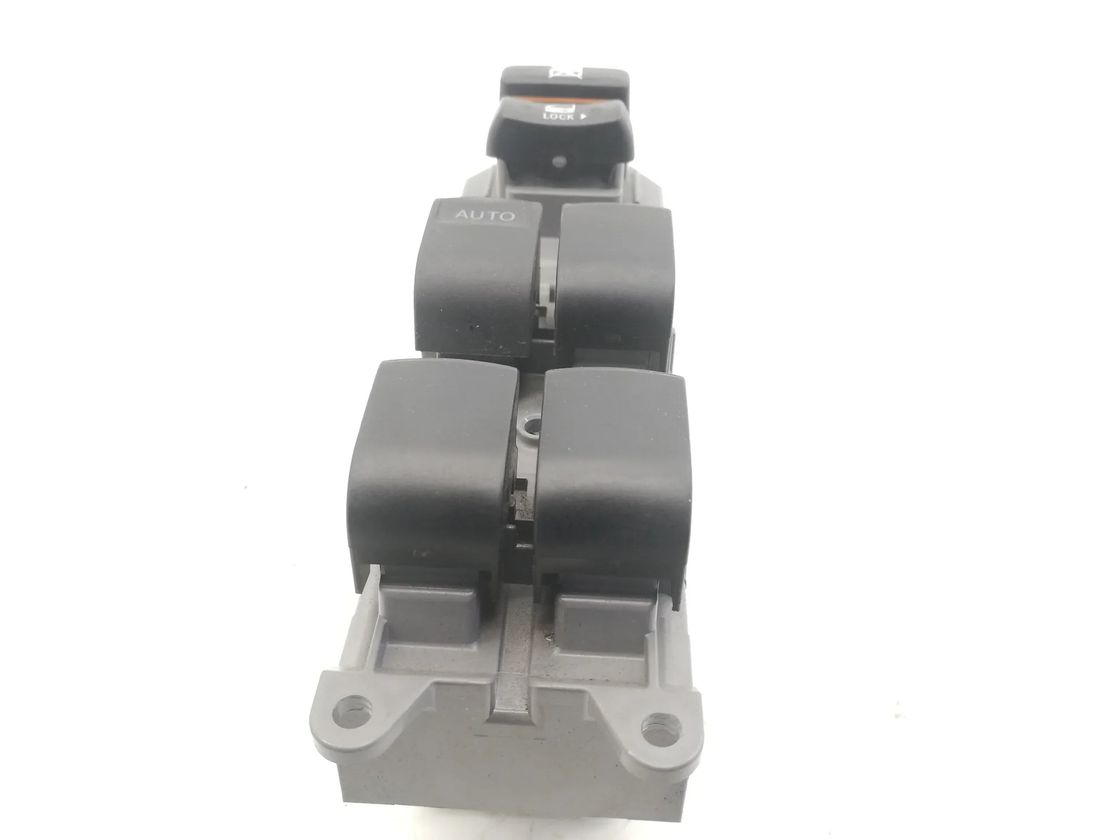 TOYOTA RAV4 2 generation (XA20) (2000-2006) Кнопка стеклоподъемника передней левой двери 11257593