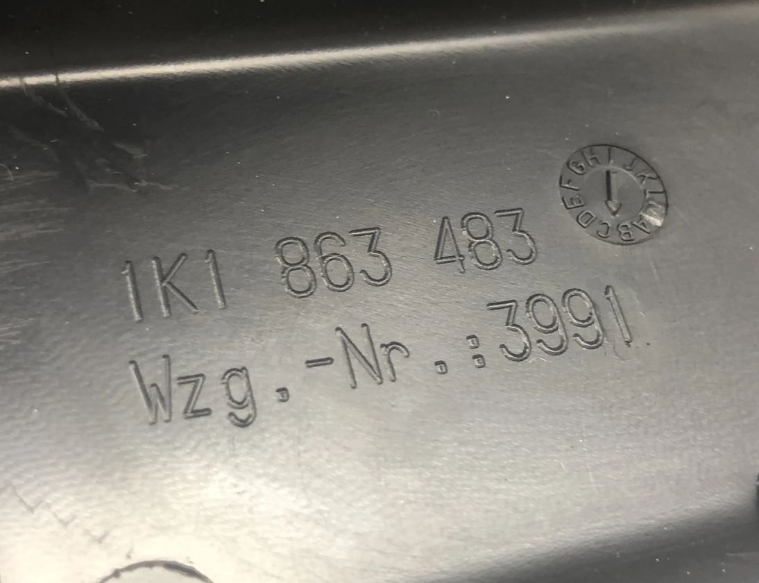 VOLKSWAGEN Scirocco 3 generation (2008-2020) Стойка дверей передняя левая 1K1863483 11429759