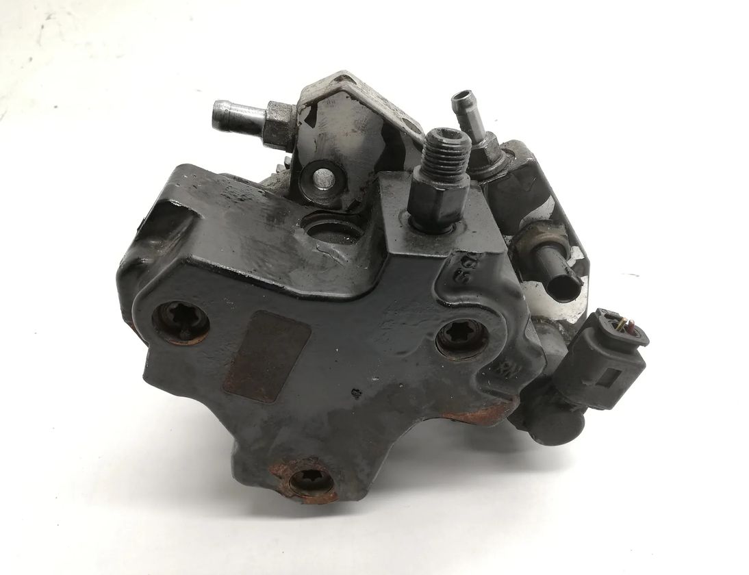 MERCEDES-BENZ C-Class W204/S204/C204 (2004-2015) Топливный насос 17209277