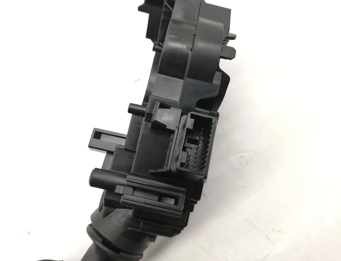 TOYOTA C-HR 1 generation (2016-2023) Подрулевой переключатель 17F852 17295403