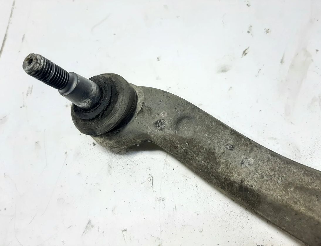 AUDI A4 B8/8K (2011-2016) Priekšējā kreisā izliektā ķega / ričags 8K0407695E 31310818