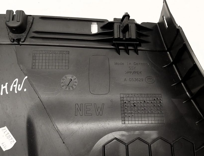 PORSCHE Cayenne 3 generation (2017-2023) Отделка заднего правого порога A053629 32381756