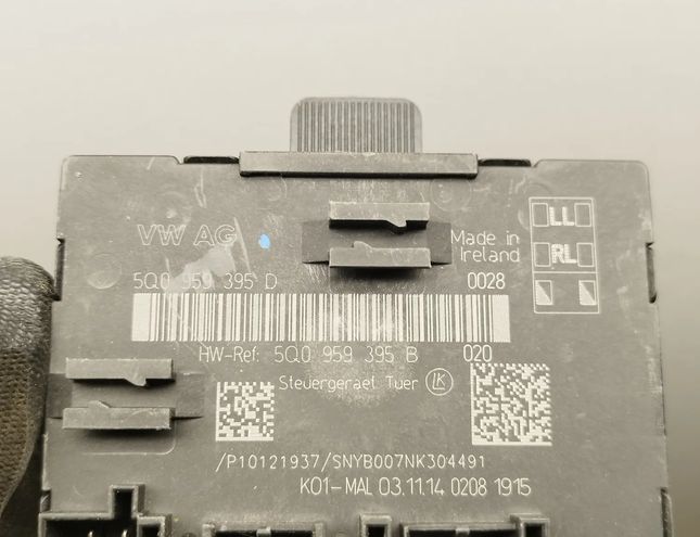 AUDI A3 8V (2012-2020) Aizmugurējo kreiso durvju vadības bloks 5Q0959395D 31698301
