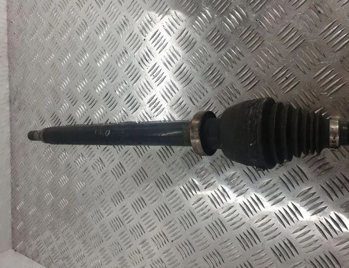 VOLVO S60 2 generation (2010-2020) Полуось передний левый 25720731