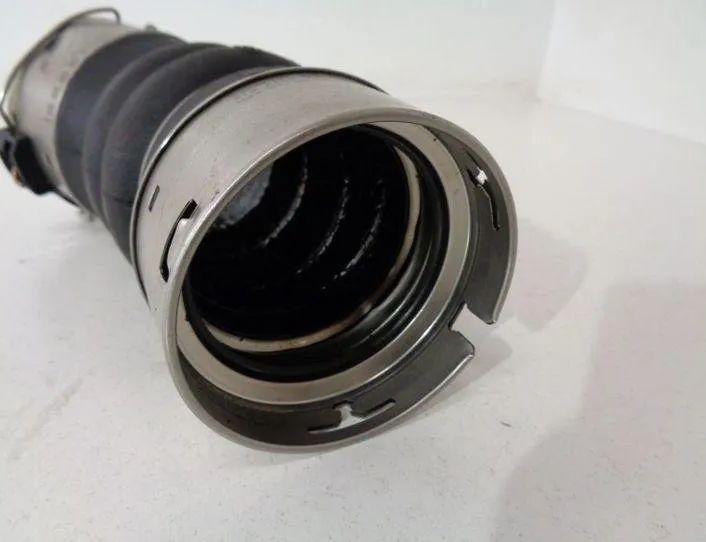 BMW X5 F15 (2013-2018) шланг радиатора интеркулера 8513450 25723435