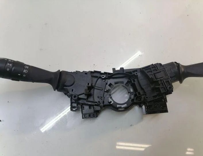 TOYOTA Auris 2 generation (2012-2015) Pagrieziena rādītāja mehānisms 17F852 25723971