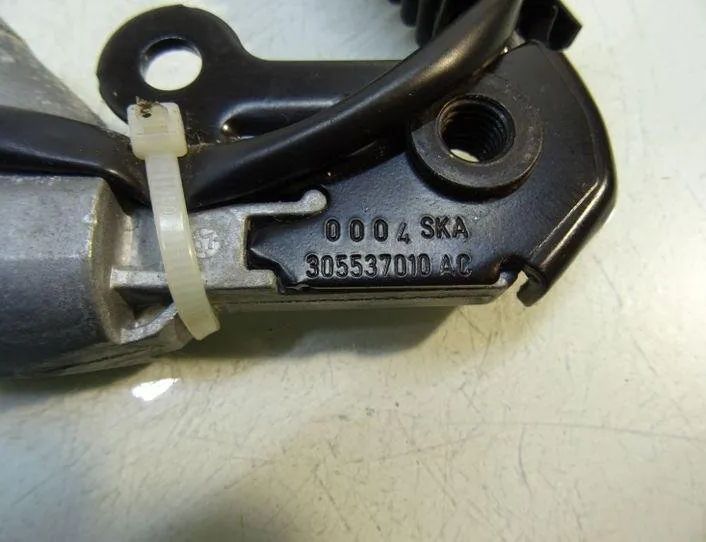 BMW X5 E70 (2006-2013) Пряжка ремня безопасности переднего правого сиденья 9351183,305537010AC 25726368