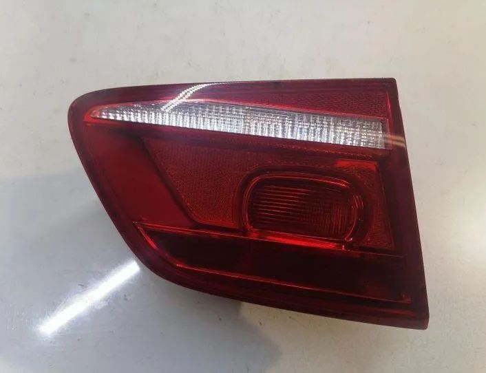 VOLKSWAGEN Passat B7 (2010-2015) Фонарь крышки багажника правый 3AE945093K 25726609