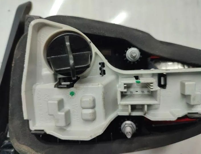 VOLKSWAGEN Variant VII TDI (2014-2024) Aizmugurējais kreisais lukturis bagāžniekā 5G0945093 25732012