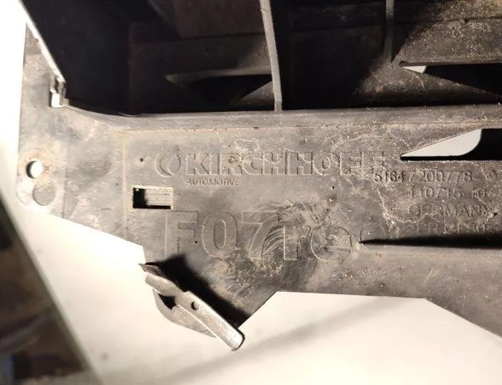 BMW 5 Series Gran Turismo F07 (2010-2017) Держатель передний левого фонаря 7200778 25738285