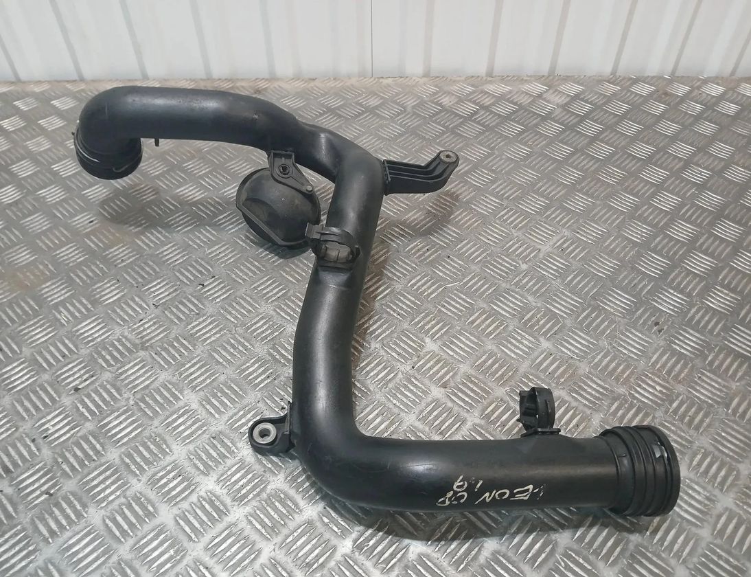 SEAT Leon 2 generation (2005-2012) Starpdzesētāja / interkūlera truba 1K0145762CK,1K0145762P 29479914