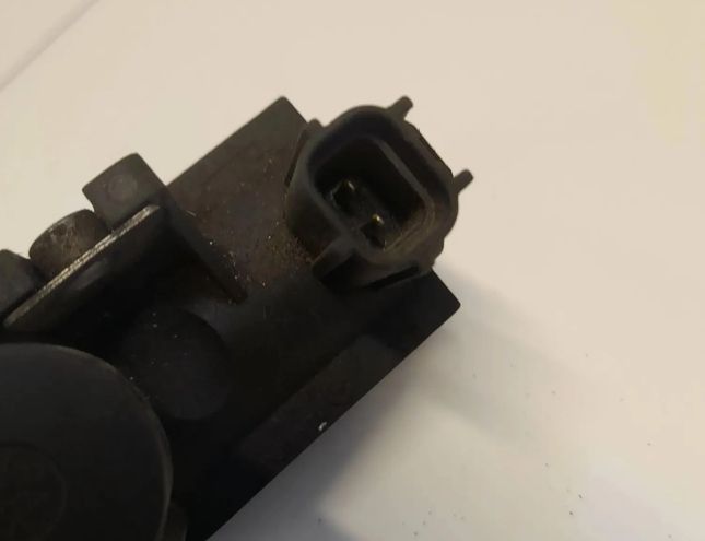 TOYOTA Avensis 2 generation (2002-2009) Solenoīda vārsts 29741382
