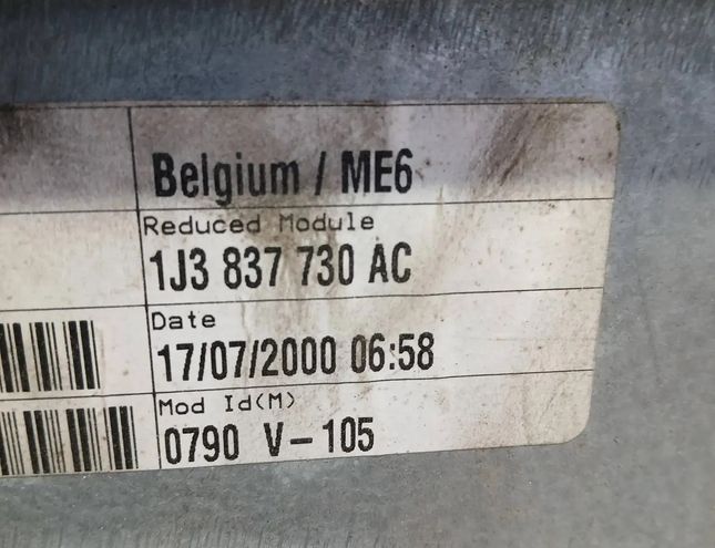 VOLKSWAGEN Golf 6 generation (2008-2015) Стеклоподъемник передней правой двери 720000658,1J3837730AC 29742921